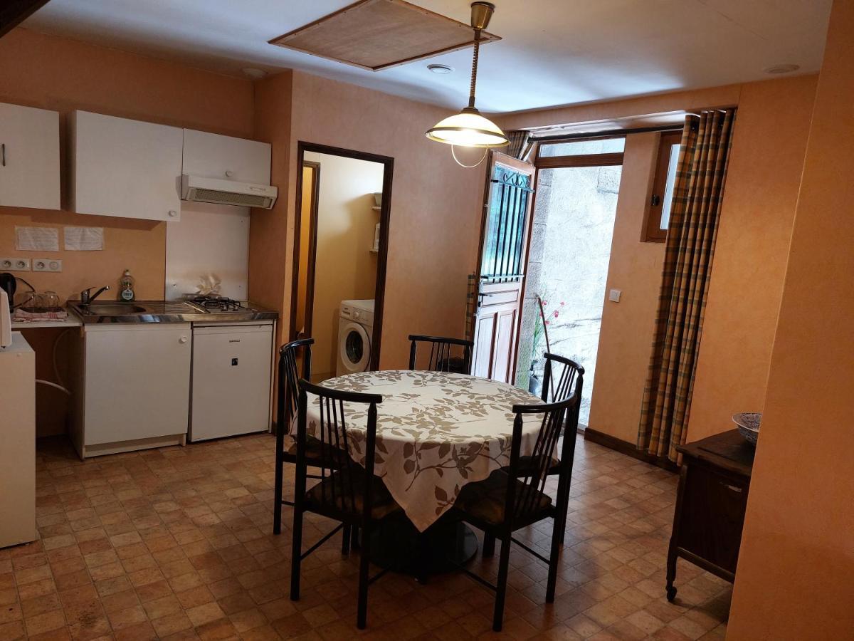 Chambre Familiale Treignac Exteriör bild